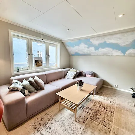 شقة 2 Bedrooms 3 Workspaces Ac *