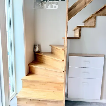 2 Bedrooms 3 Workspaces Ac *